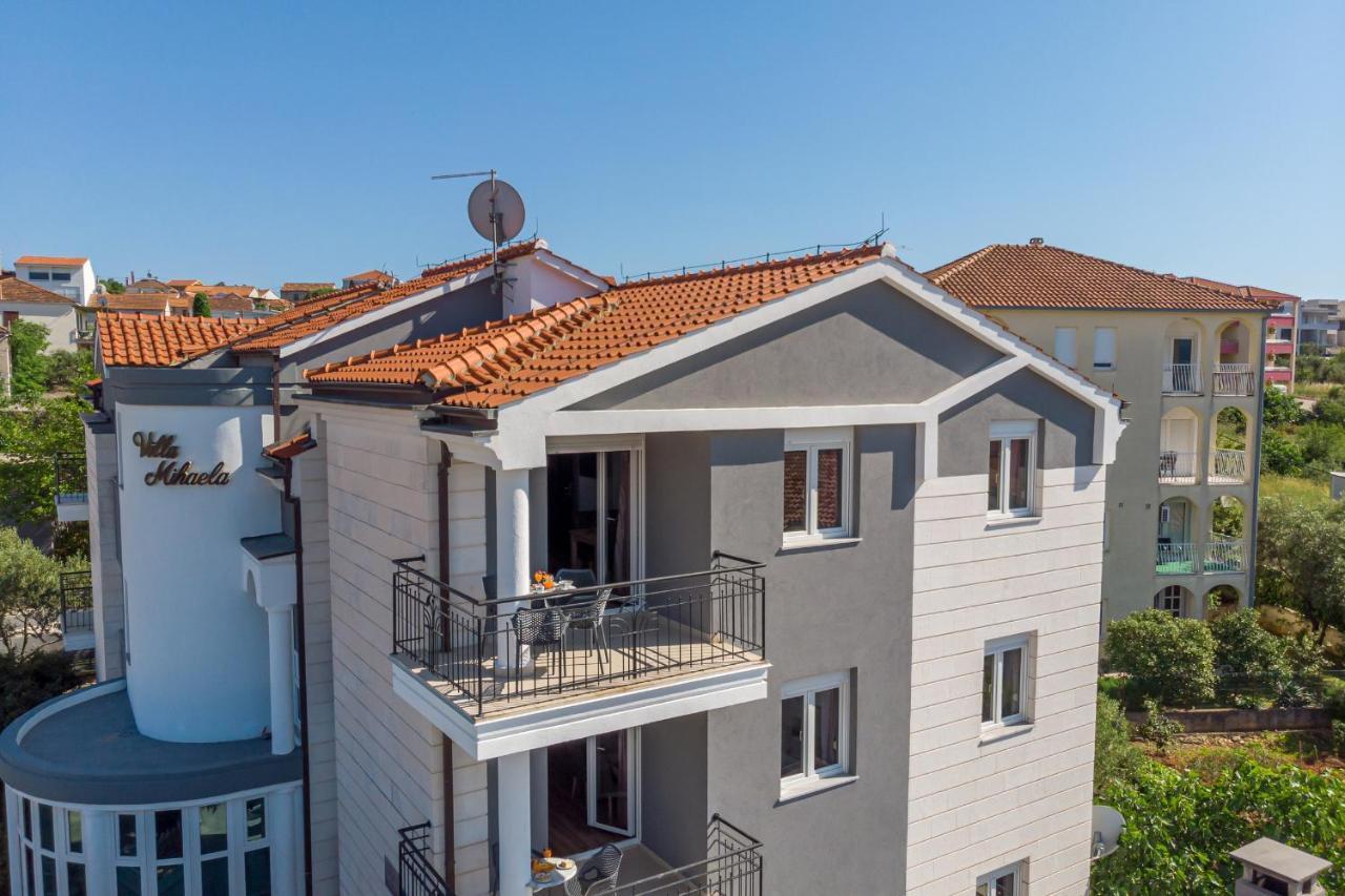Island Resort Mihaela - Happy Rentals Трогір Екстер'єр фото