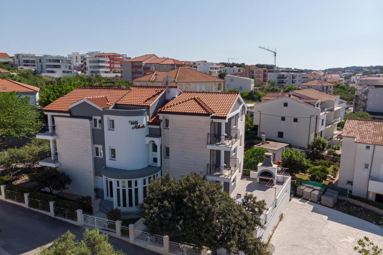 Island Resort Mihaela - Happy Rentals Трогір Екстер'єр фото