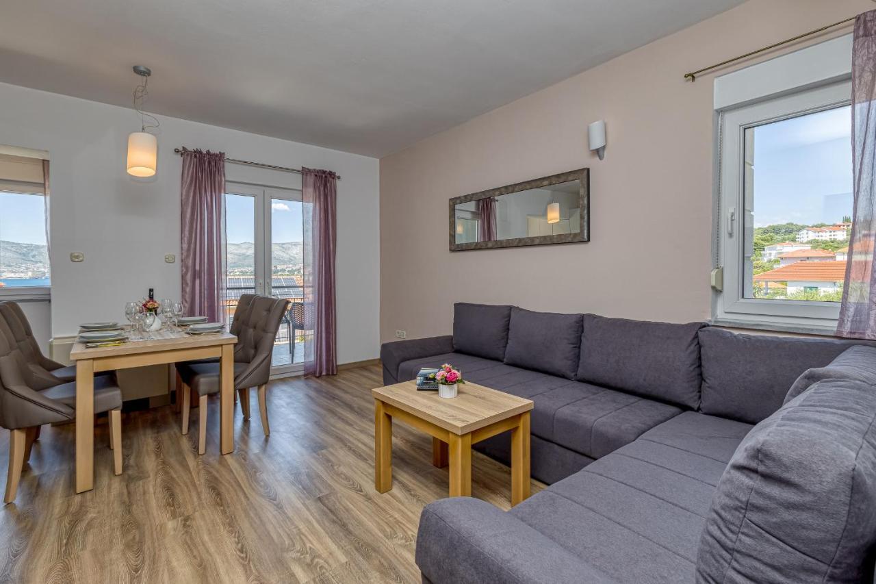 Island Resort Mihaela - Happy Rentals Трогір Екстер'єр фото