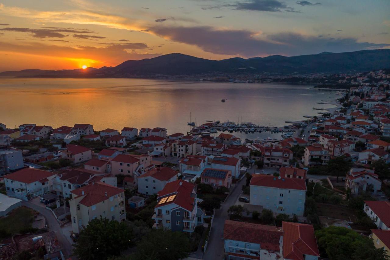 Island Resort Mihaela - Happy Rentals Трогір Екстер'єр фото