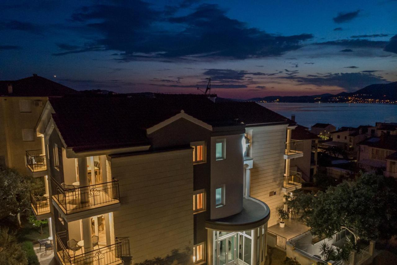 Island Resort Mihaela - Happy Rentals Трогір Екстер'єр фото