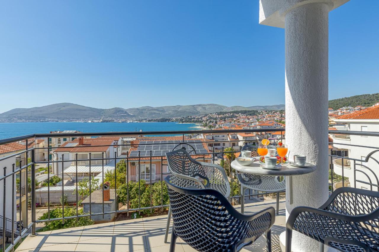 Island Resort Mihaela - Happy Rentals Трогір Екстер'єр фото